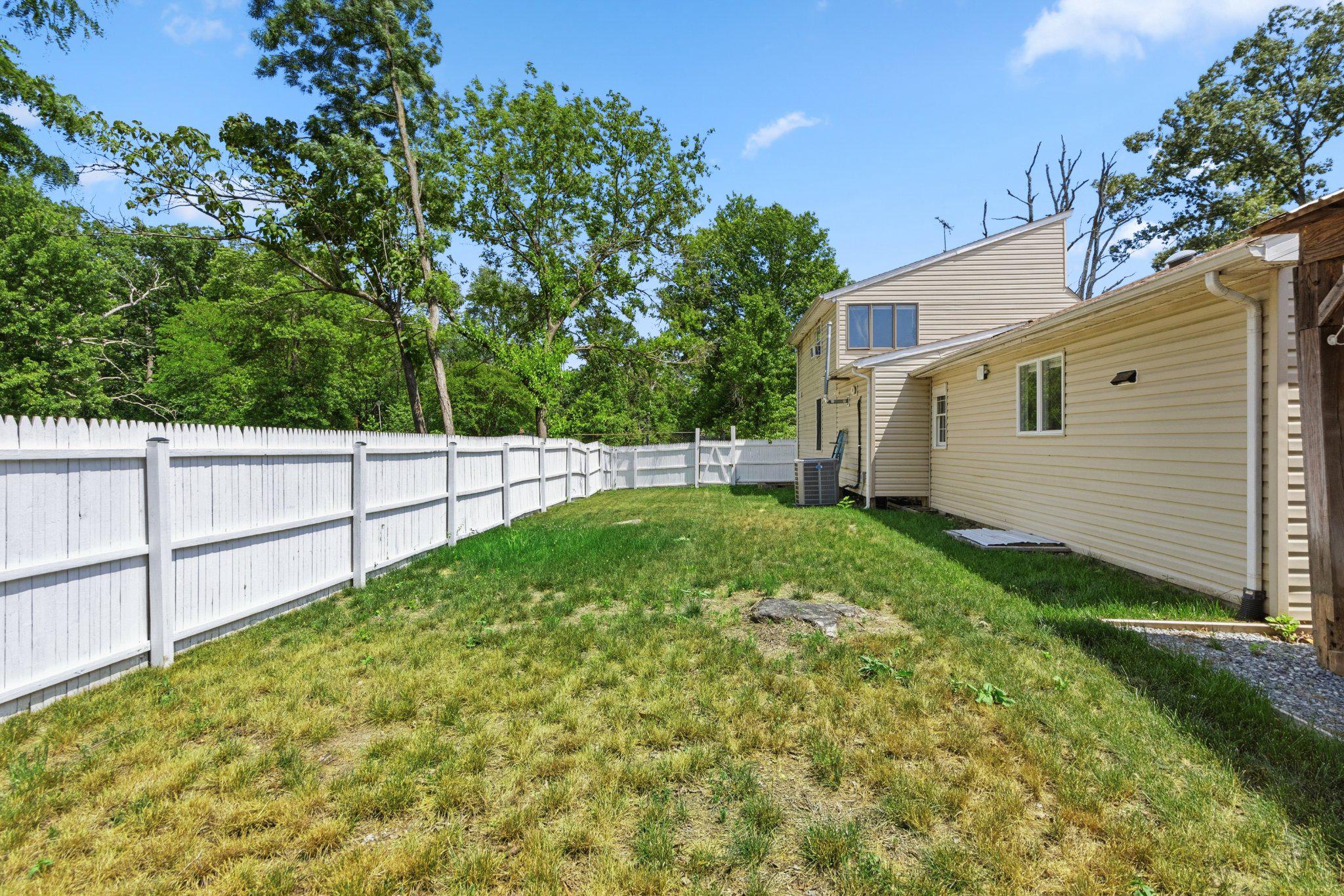 8304 Dangerfield Pl Property Photo 4