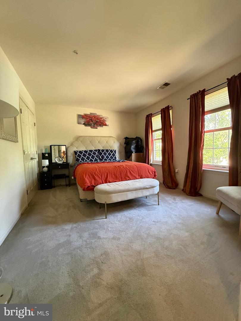 9613 Utica Pl Property Photo 20