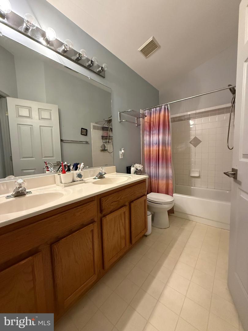 9613 Utica Pl Property Photo 23