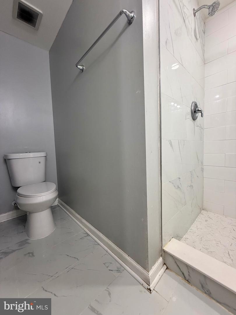 9613 Utica Pl Property Photo 37