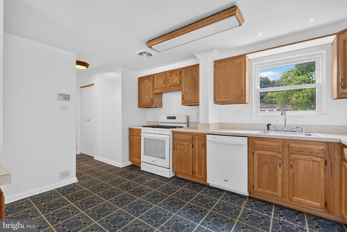 7203 Longbranch Dr Property Photo 10
