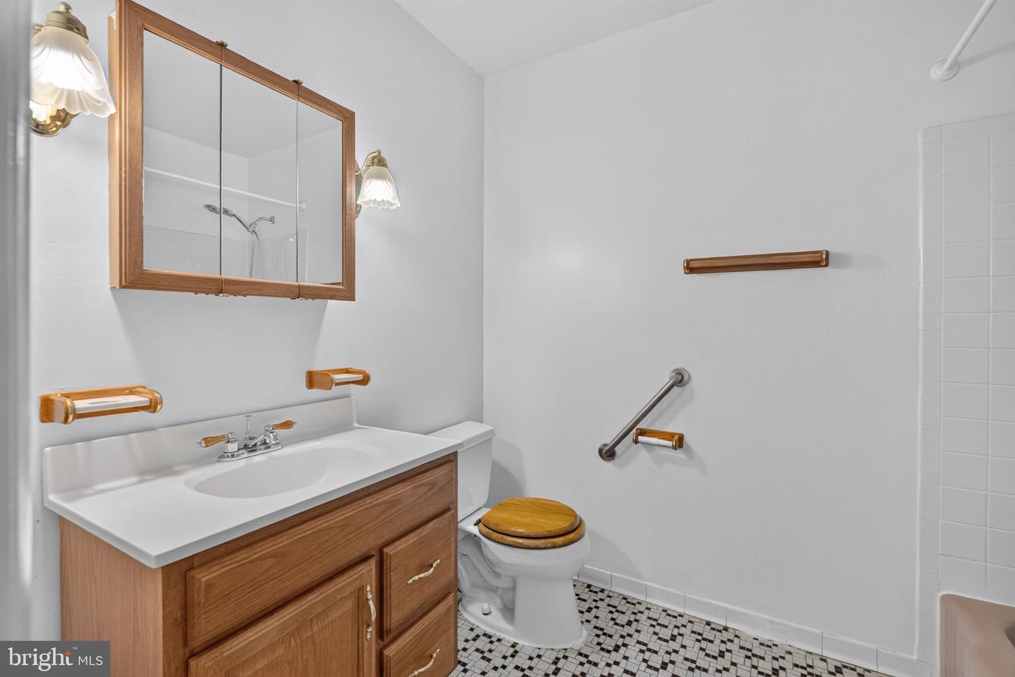 7203 Longbranch Dr Property Photo 27