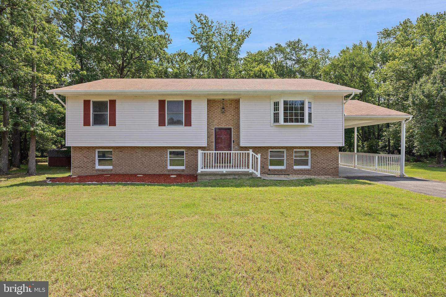 7100 Victoria Pl Property Photo 1
