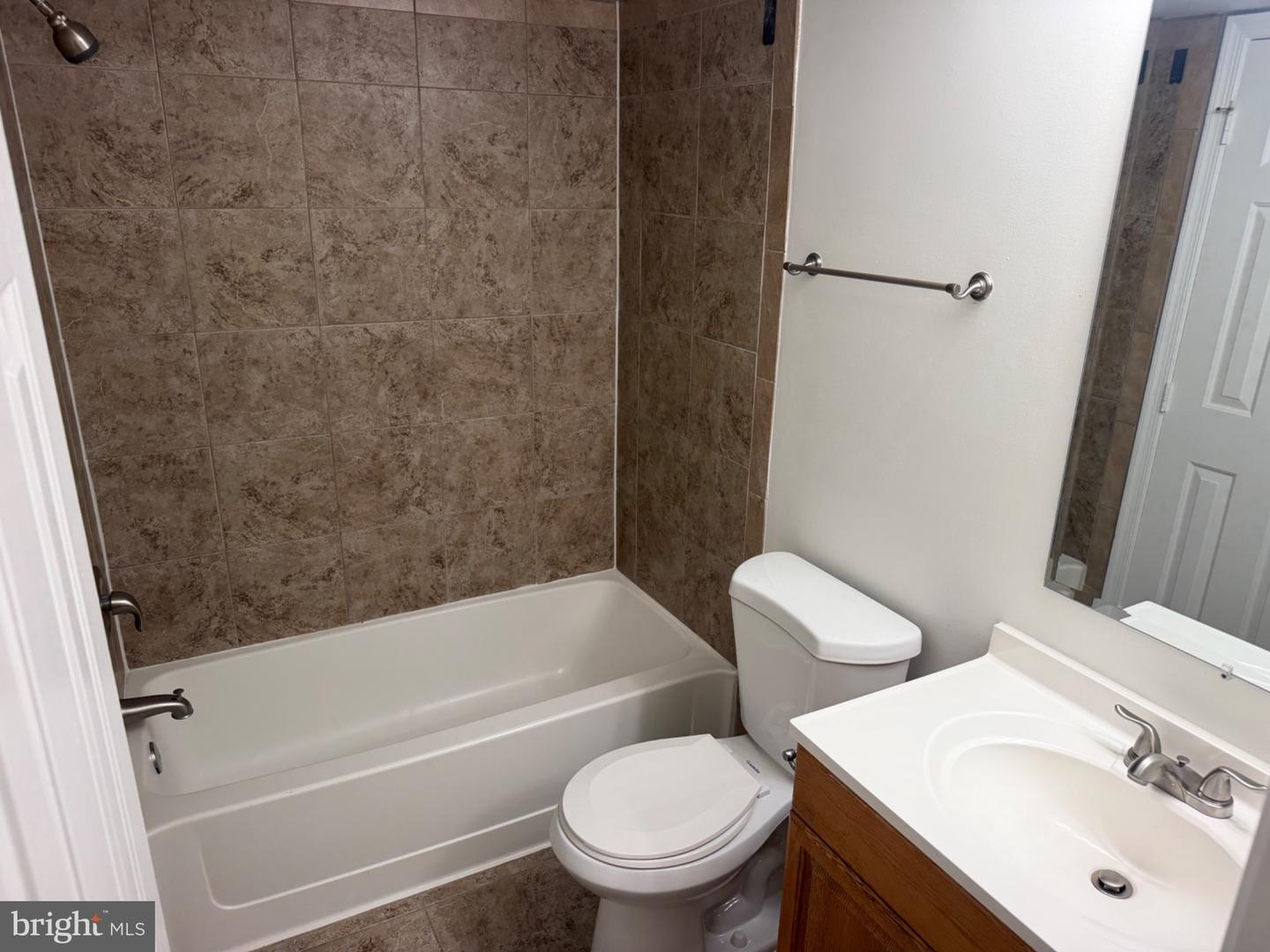 3775 Eightpenny Ln #179 Property Photo 17