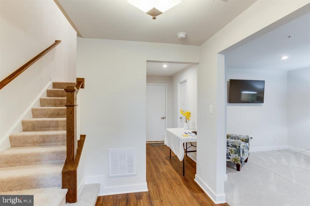 10520 Norbourne Farm Rd Property Photo 8