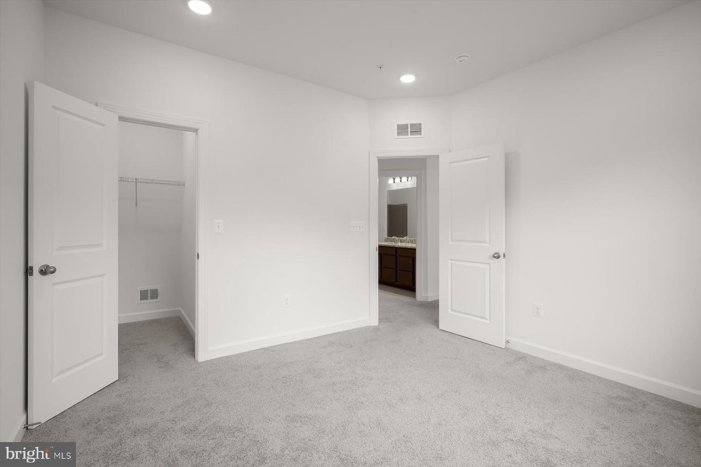 6801 Fountain Park Dr Property Photo 47