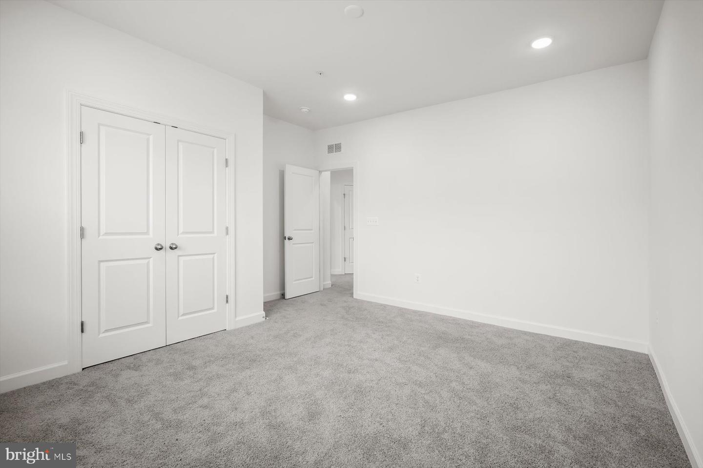 6801 Fountain Park Dr Property Photo 52