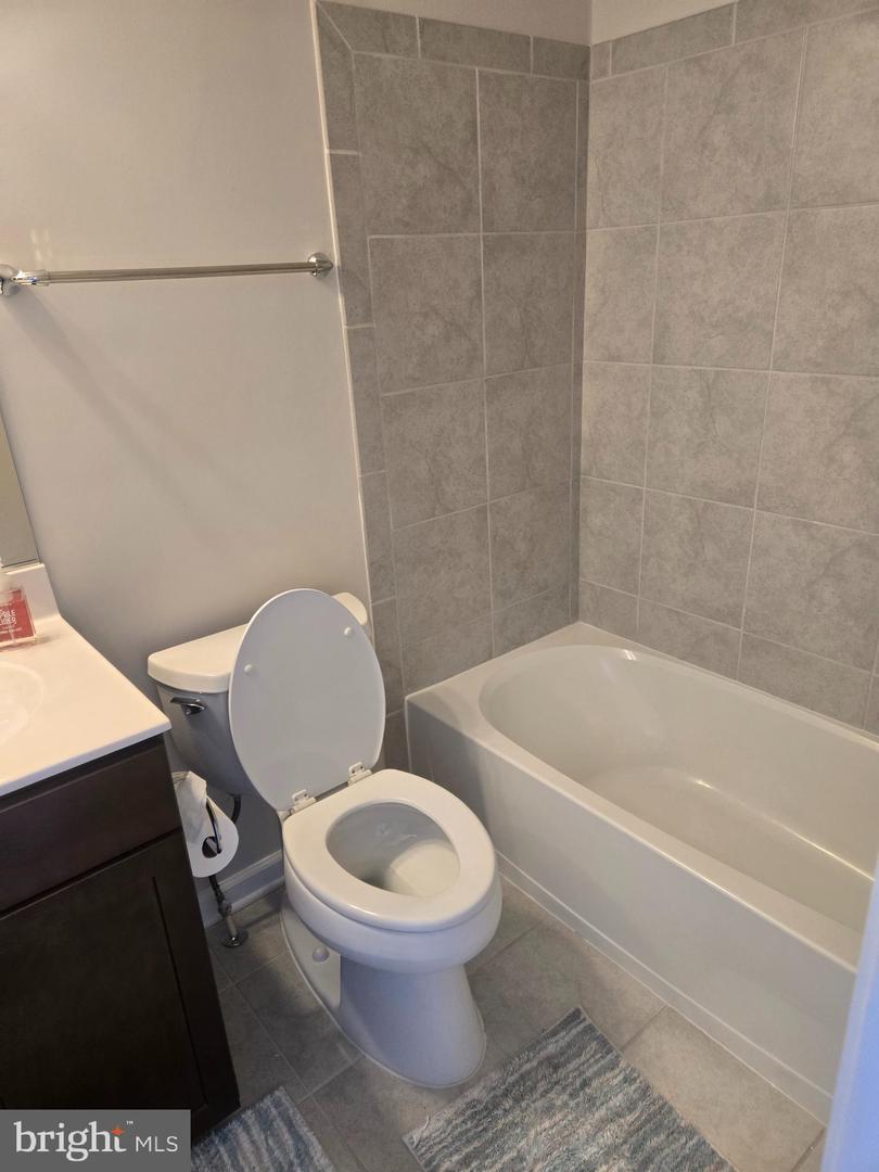 12509 Honey Locust Way Property Photo 16