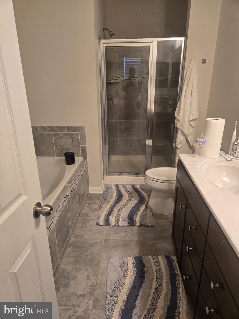 12509 Honey Locust Way Property Photo 23