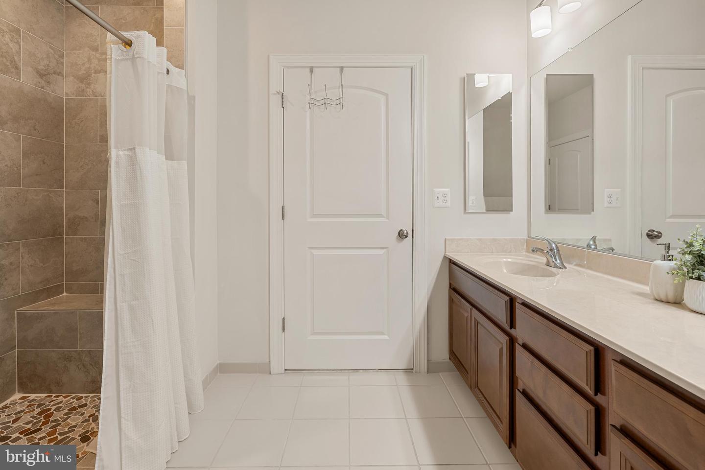 12605 Broughton Blf Property Photo 16
