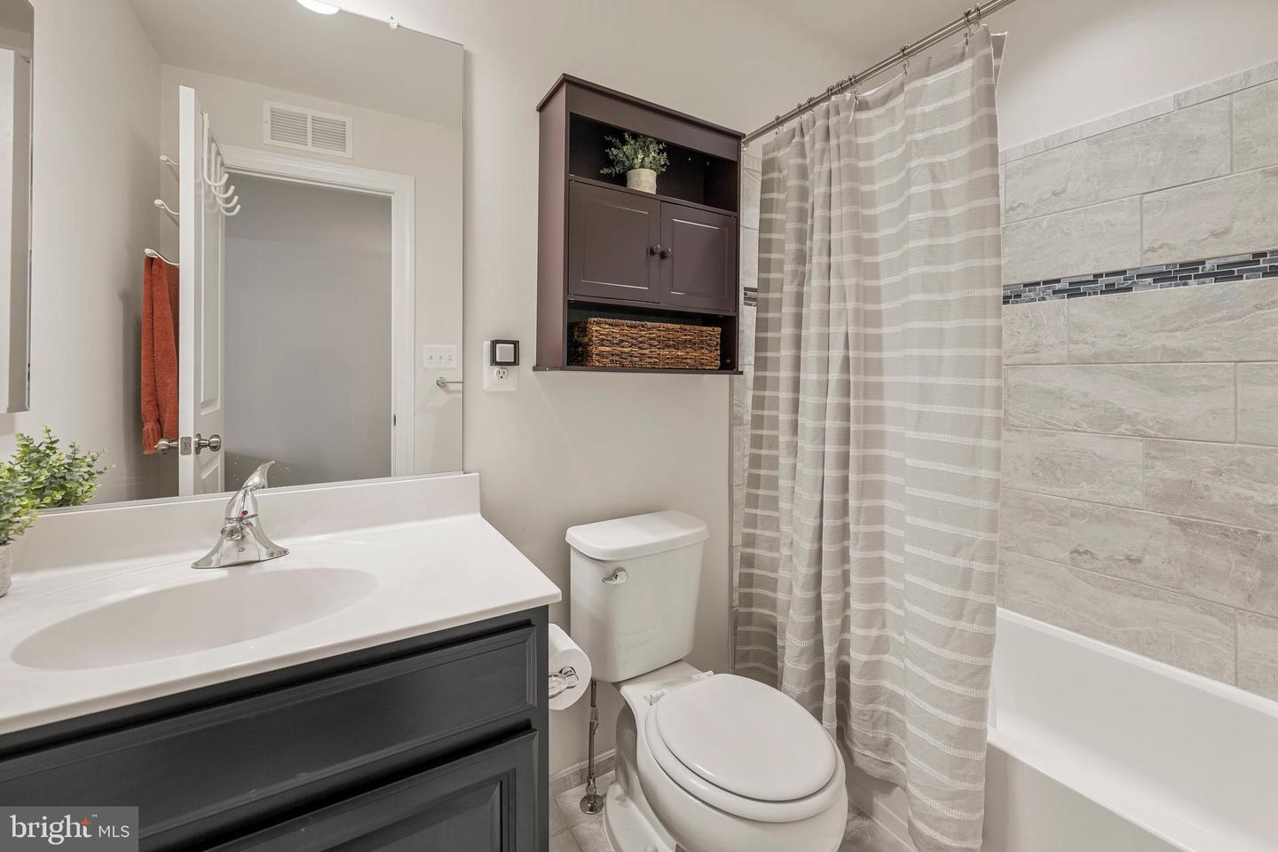 12605 Broughton Blf Property Photo 25