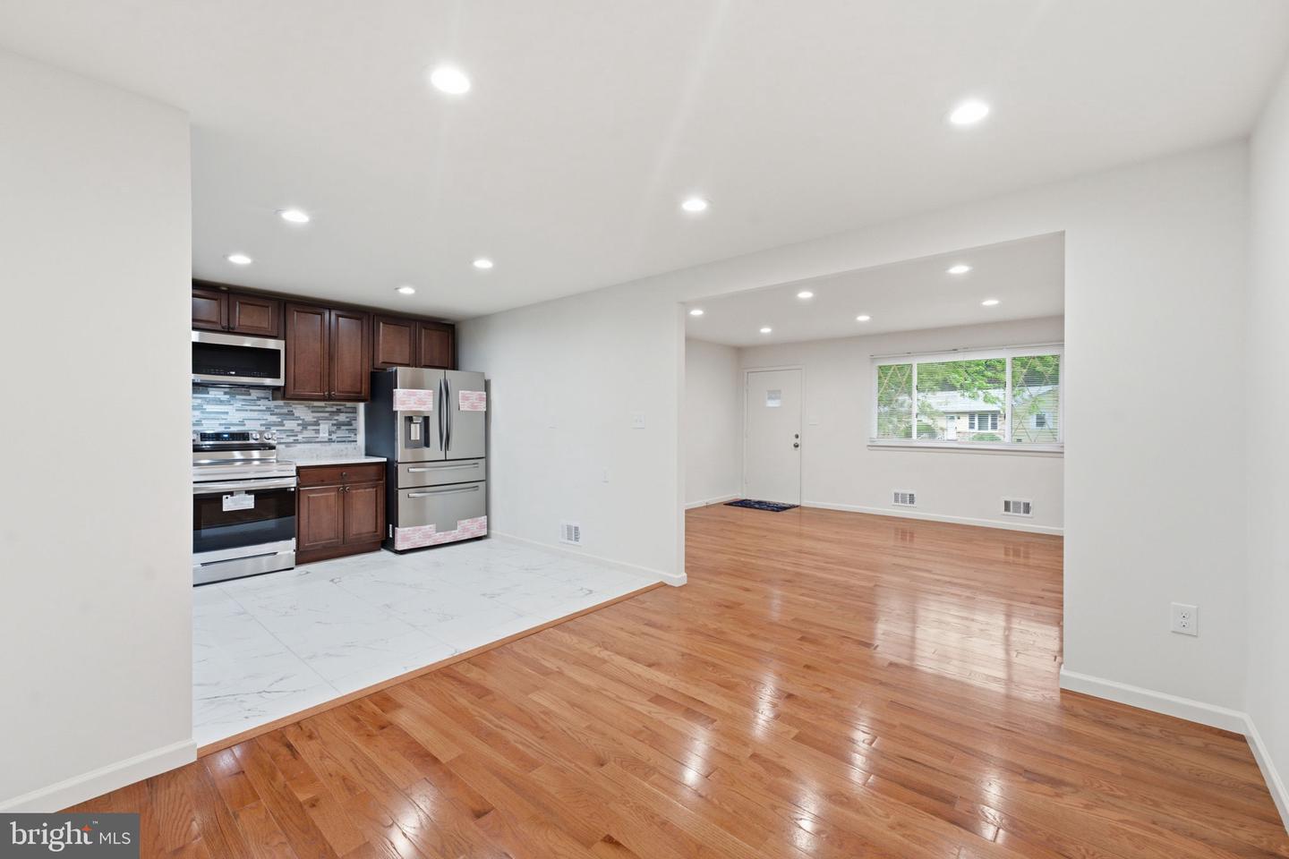 1404 Woodlark Dr Property Photo 14