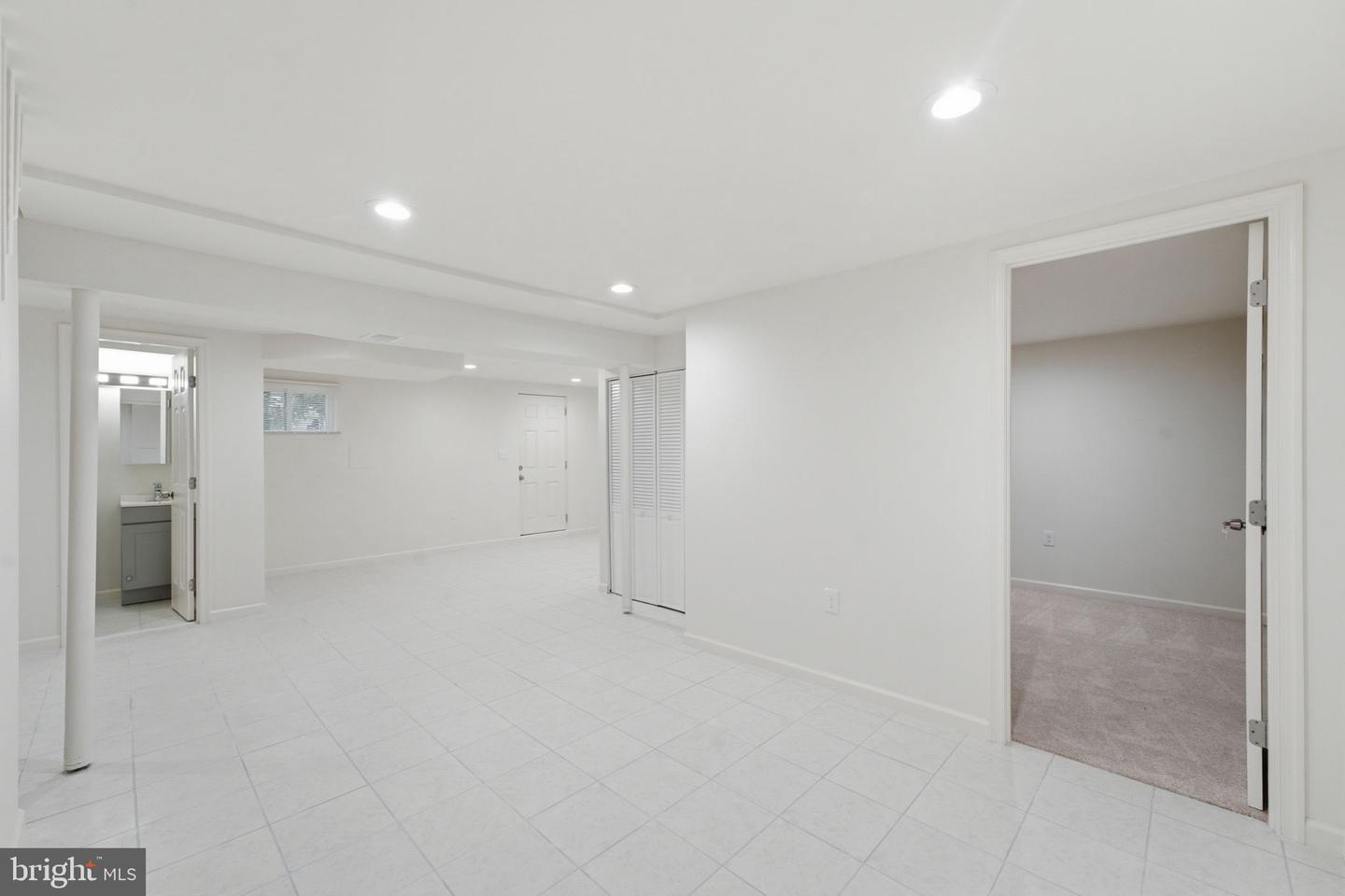 1404 Woodlark Dr Property Photo 21