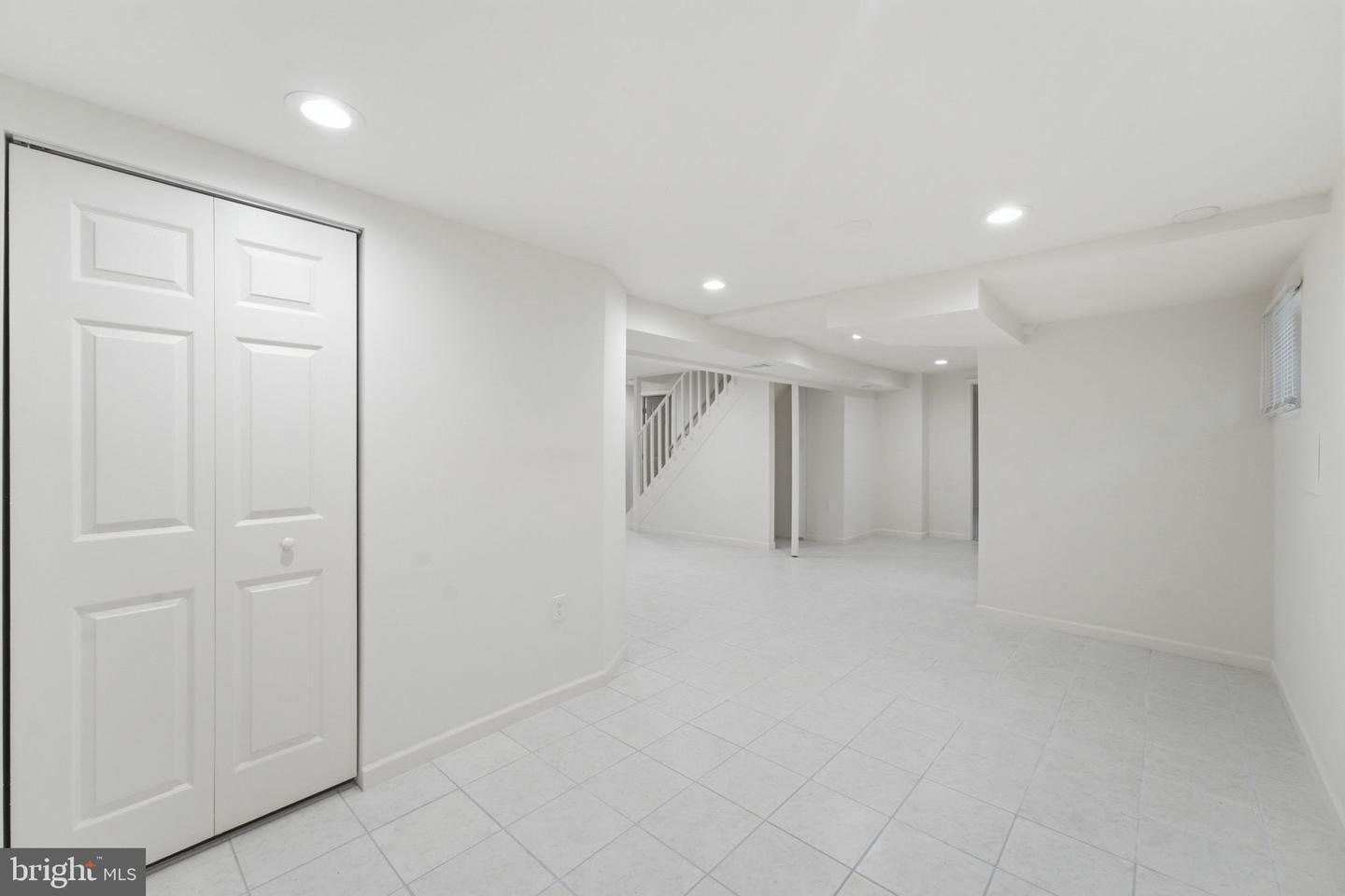 1404 Woodlark Dr Property Photo 23