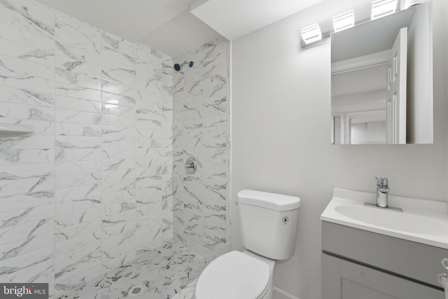 1404 Woodlark Dr Property Photo 24