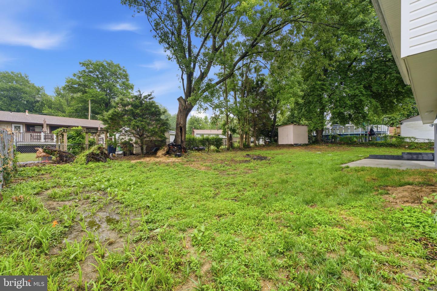 1404 Woodlark Dr Property Photo 28