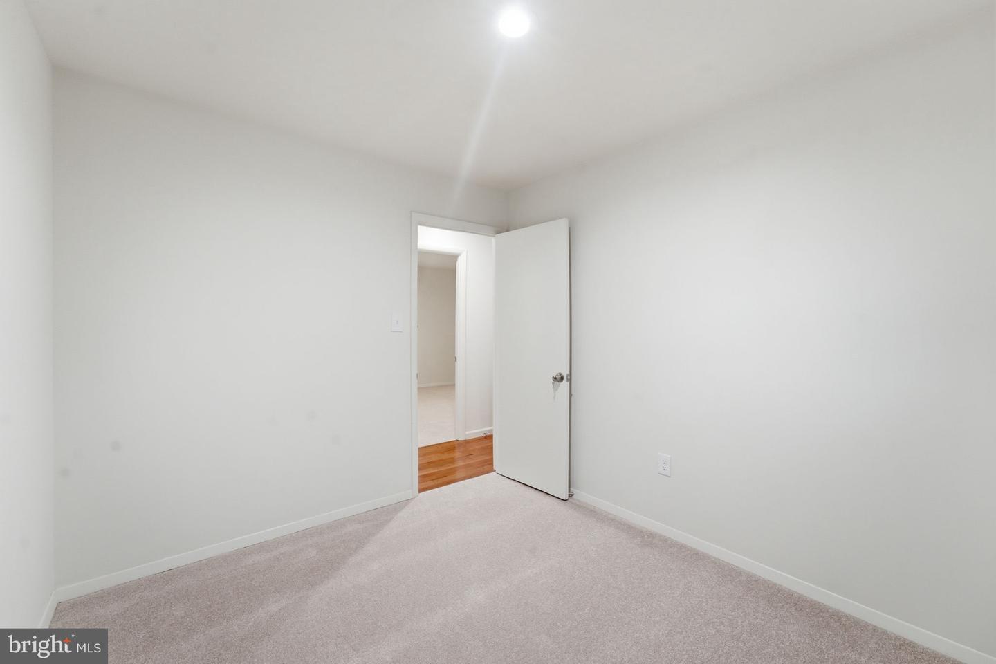1404 Woodlark Dr Property Photo 51