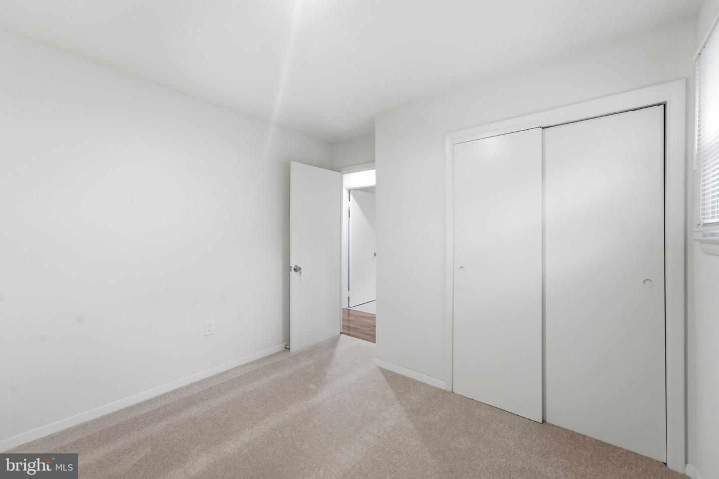 1404 Woodlark Dr Property Photo 54
