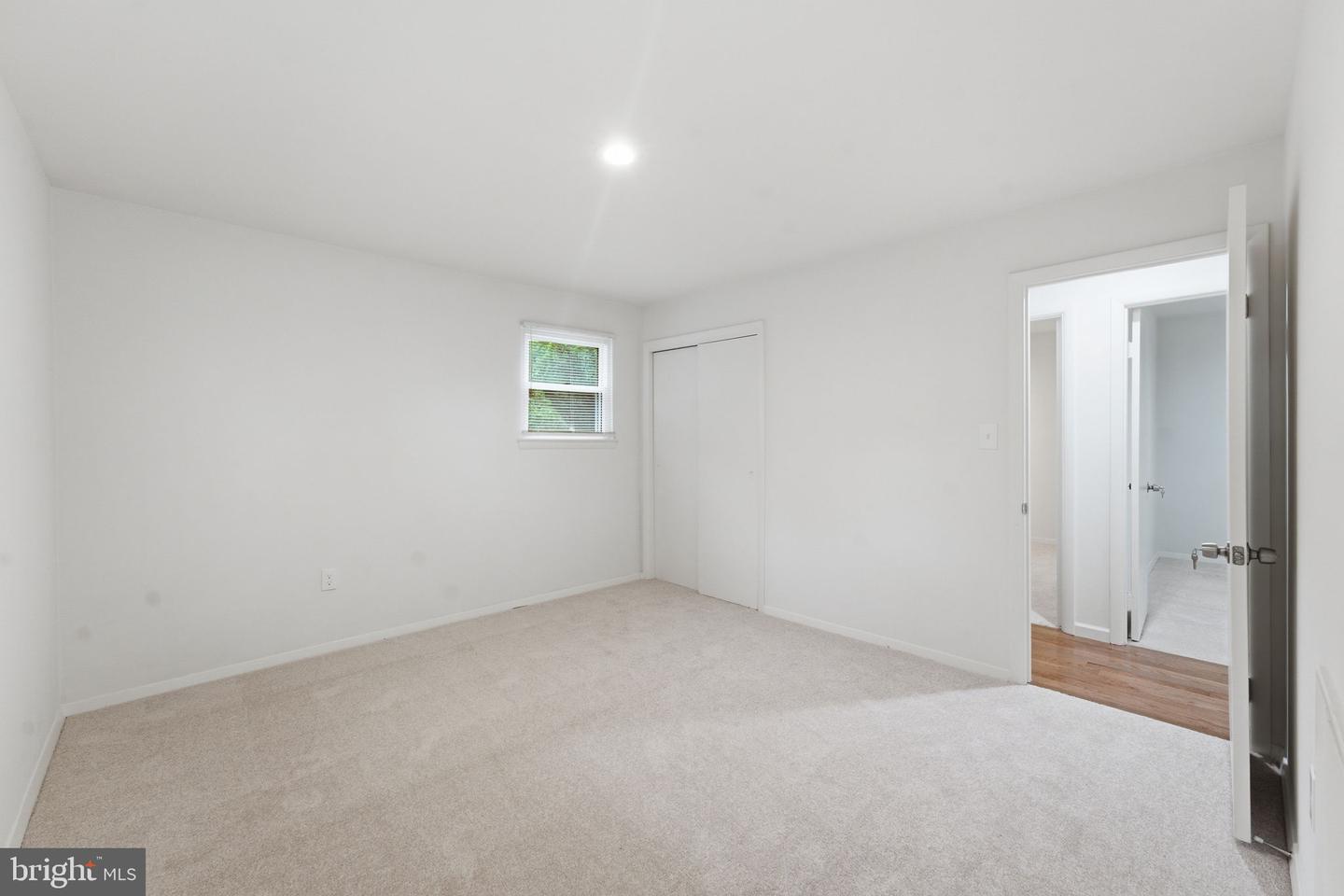 1404 Woodlark Dr Property Photo 57