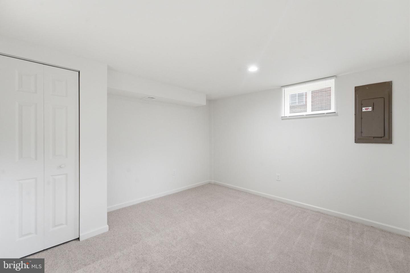 1404 Woodlark Dr Property Photo 64