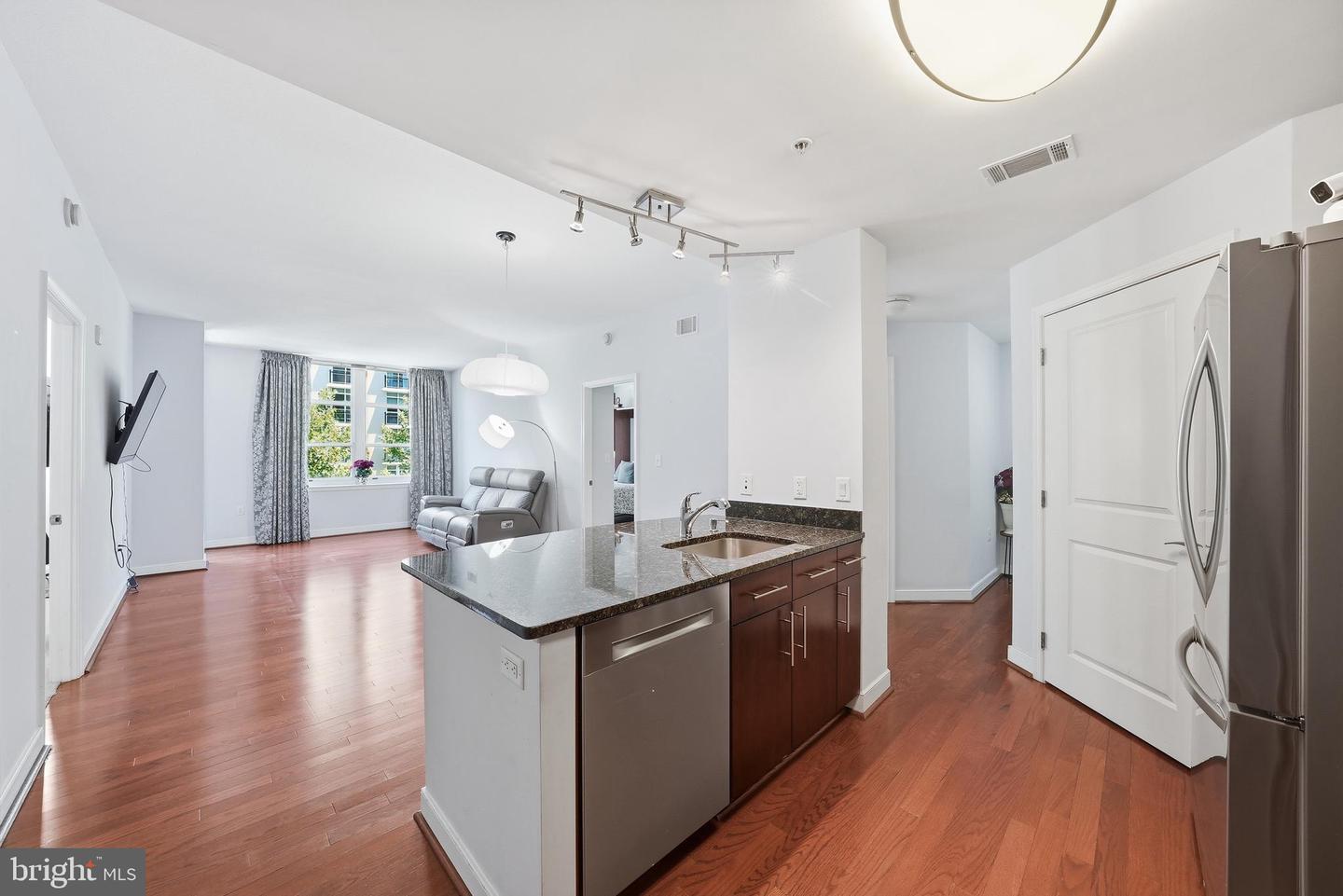 157 Fleet St #304 Property Photo 5