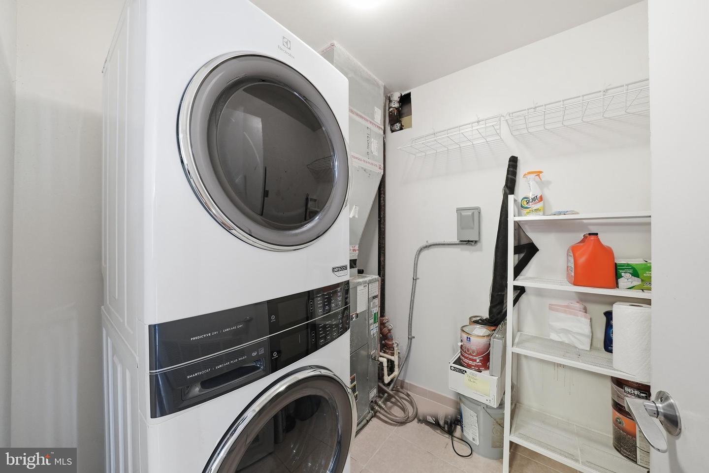 157 Fleet St #304 Property Photo 12