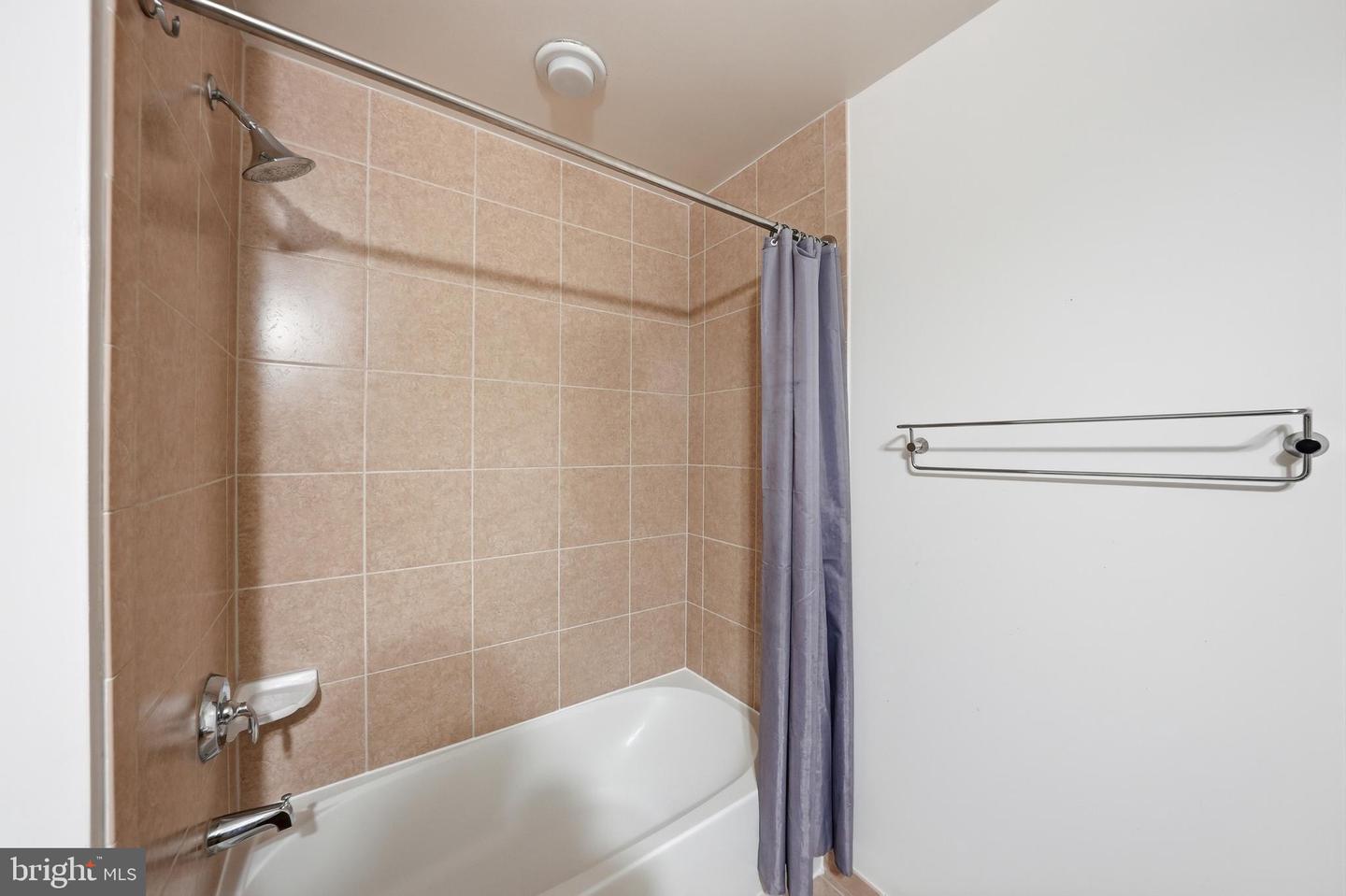 157 Fleet St #304 Property Photo 25