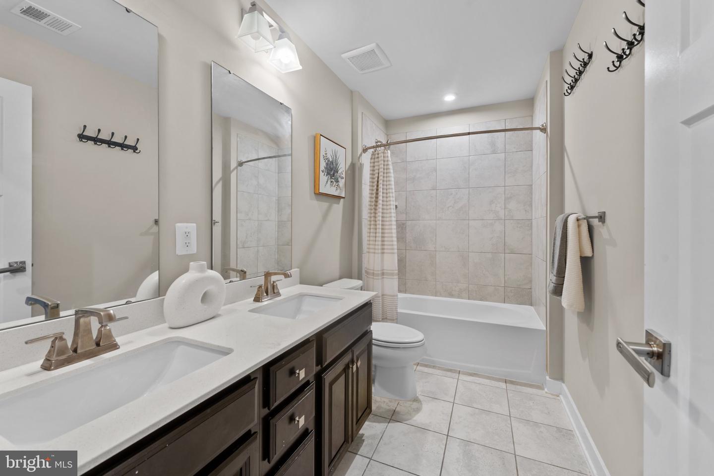 10127 Dressage Dr Property Photo 10