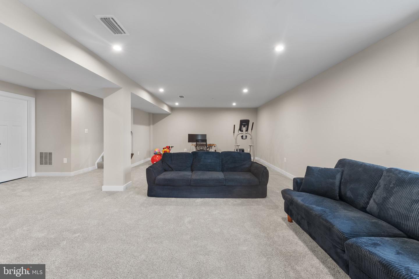 10127 Dressage Dr Property Photo 27