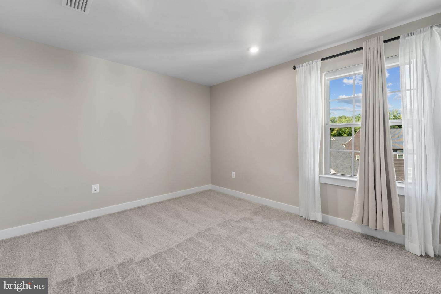 10127 Dressage Dr Property Photo 40