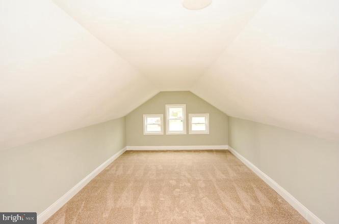 4814 Heath St Property Photo 13