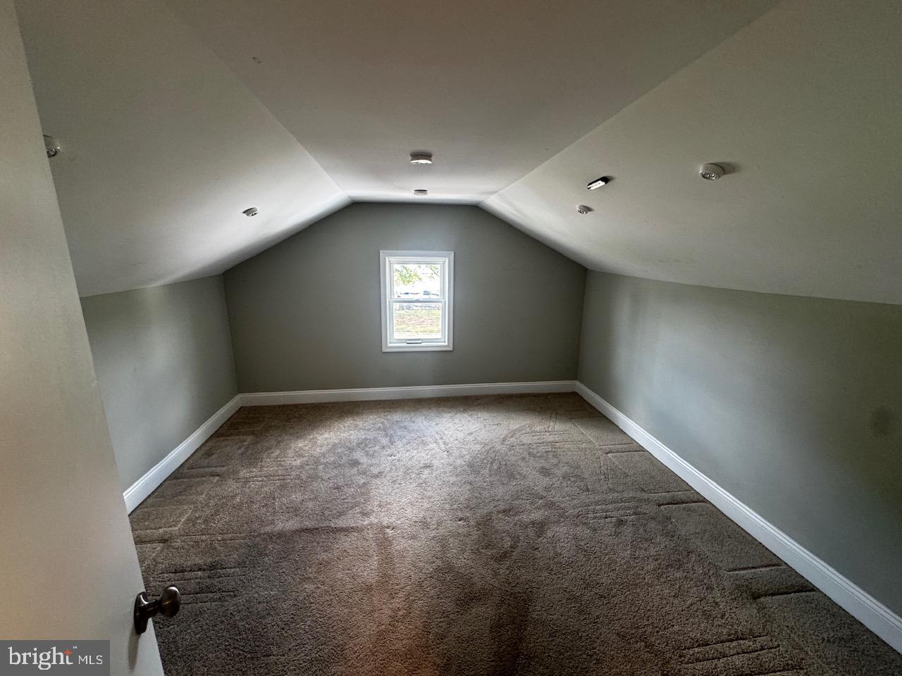 4814 Heath St Property Photo 14