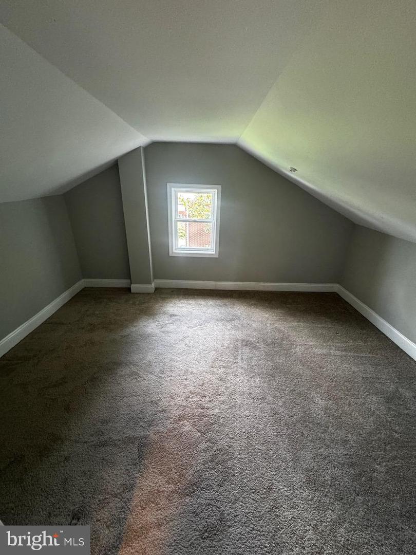 4814 Heath St Property Photo 15