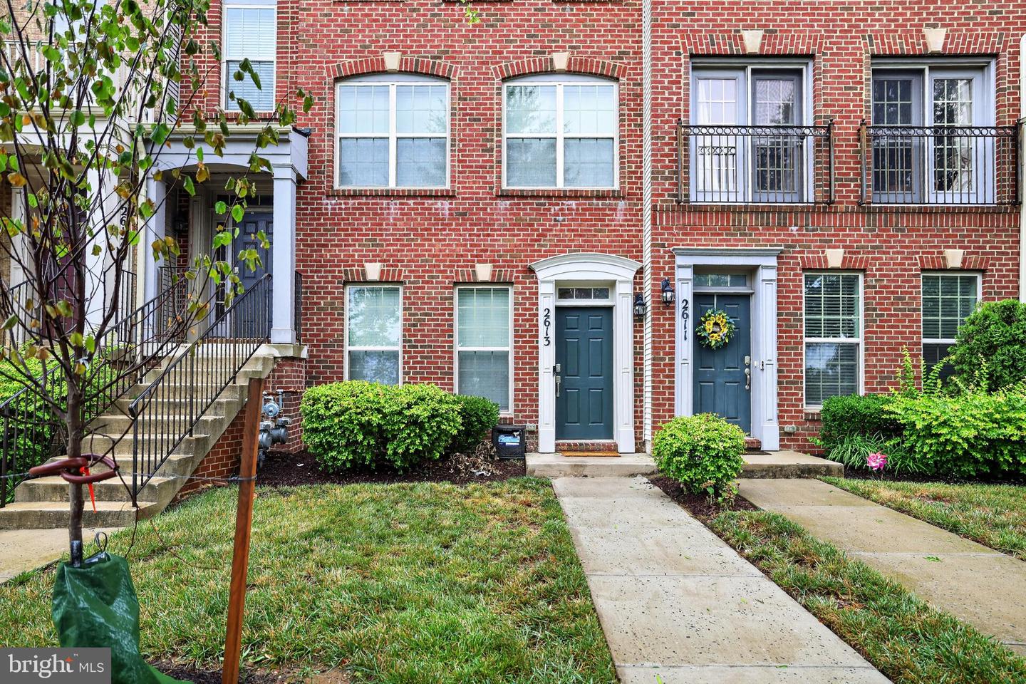 2613 CAMPUS WAY N #46 Property Photo 1