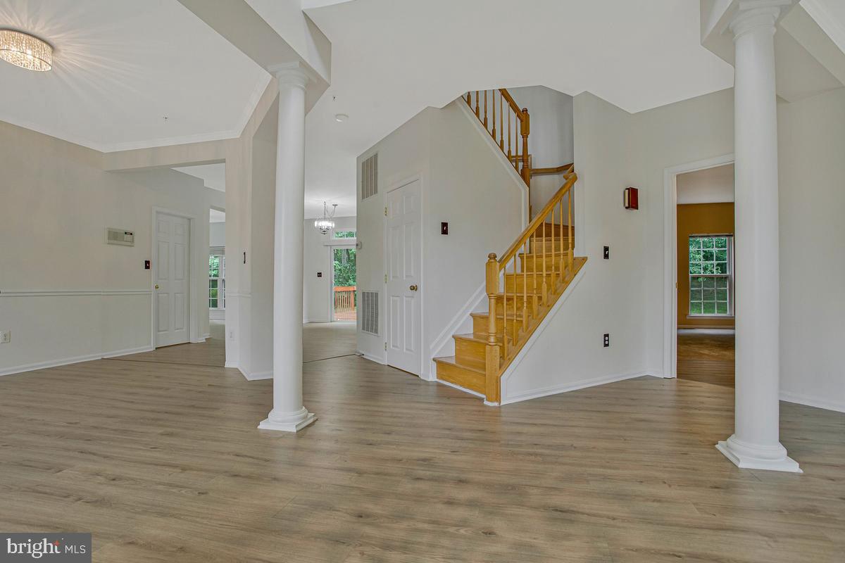 5209 Devonport Ct Property Photo 4