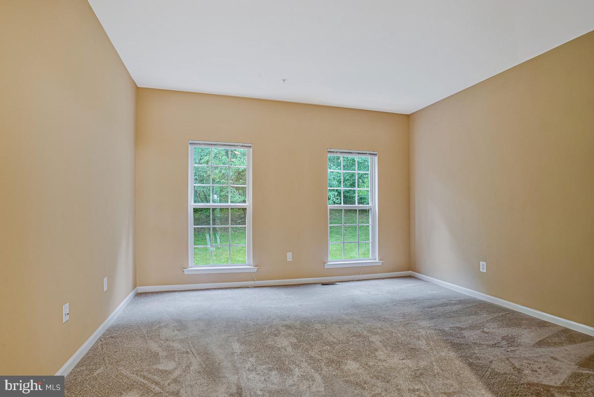 5209 Devonport Ct Property Photo 8