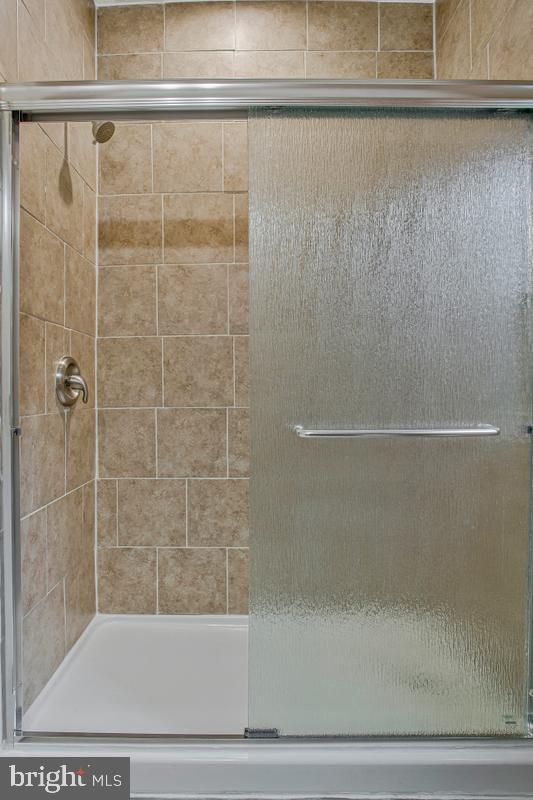 5209 Devonport Ct Property Photo 10