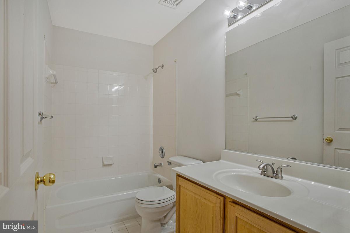 5209 Devonport Ct Property Photo 37