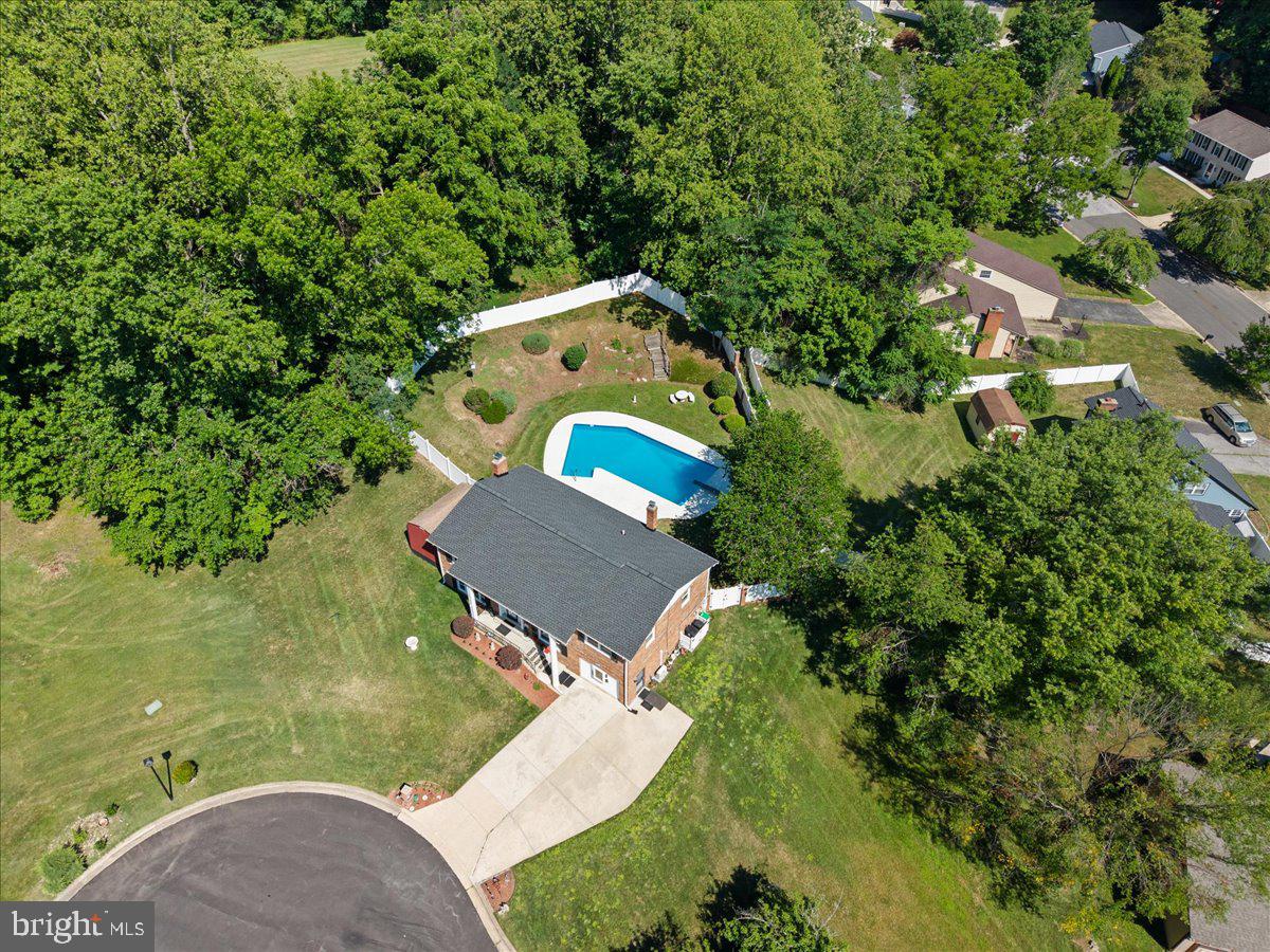 9202 Southmoor Ct Property Photo 39