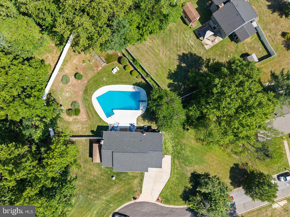 9202 Southmoor Ct Property Photo 40