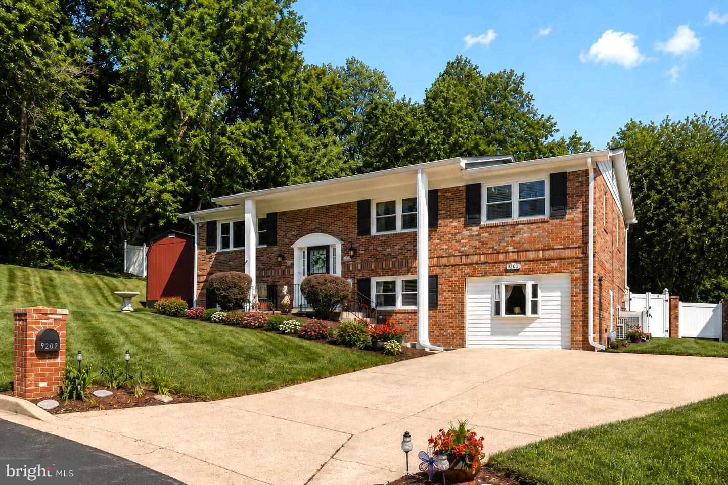 9202 Southmoor Ct Property Photo 42