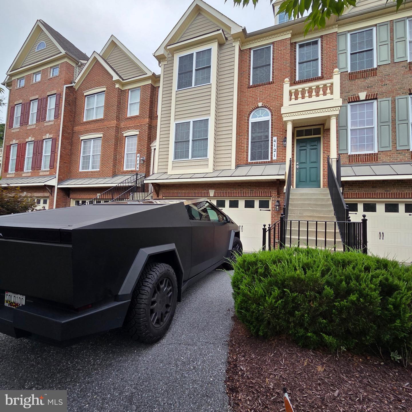 4121 Chariot Way Property Photo 1