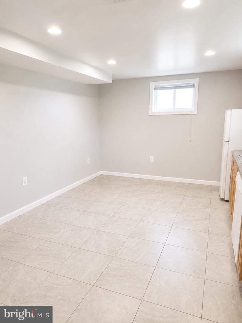 4881 Towne Park Rd Property Photo 17