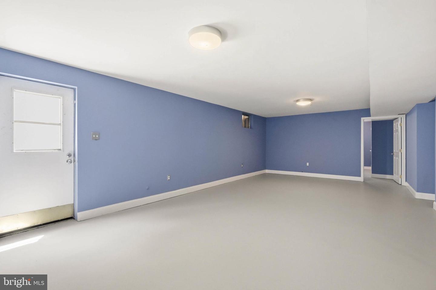 12203 Armat Ct Property Photo 34