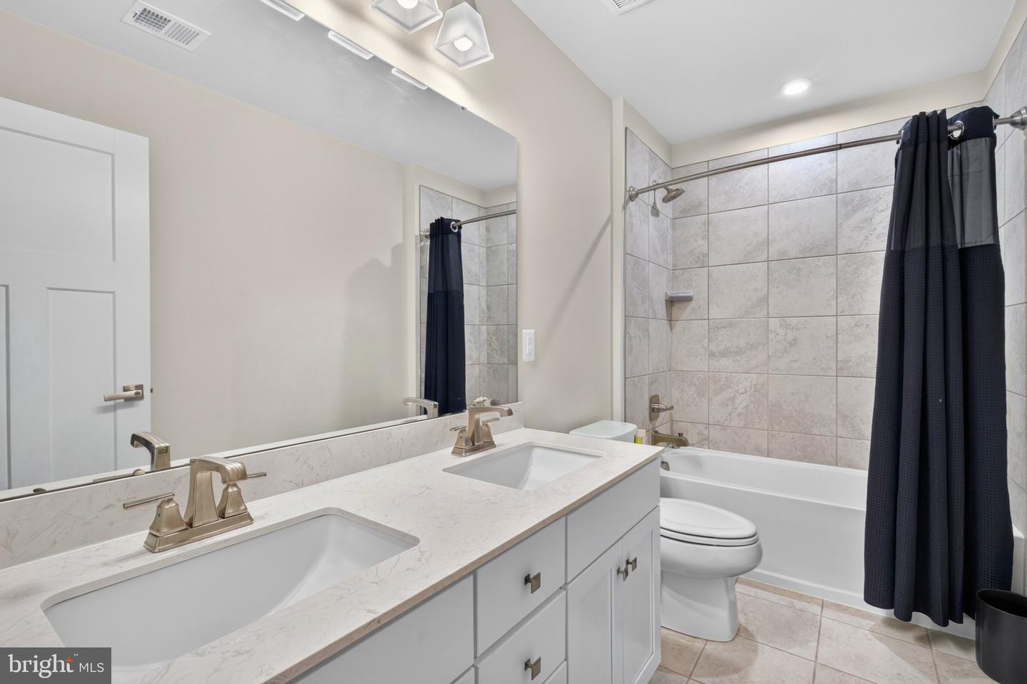 9205 Ballotade St Property Photo 29