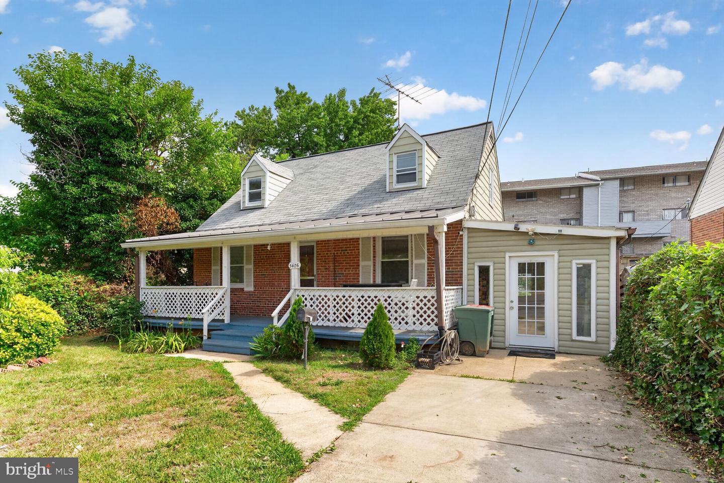 5406 Spring Ln Property Photo 1