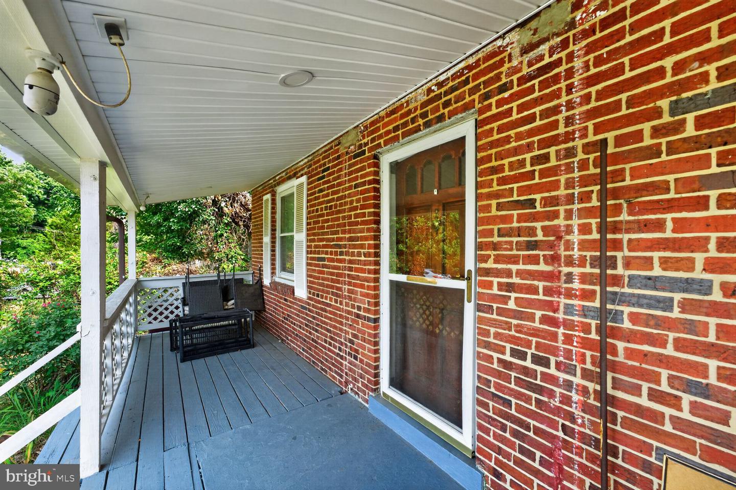 5406 Spring Ln Property Photo 2