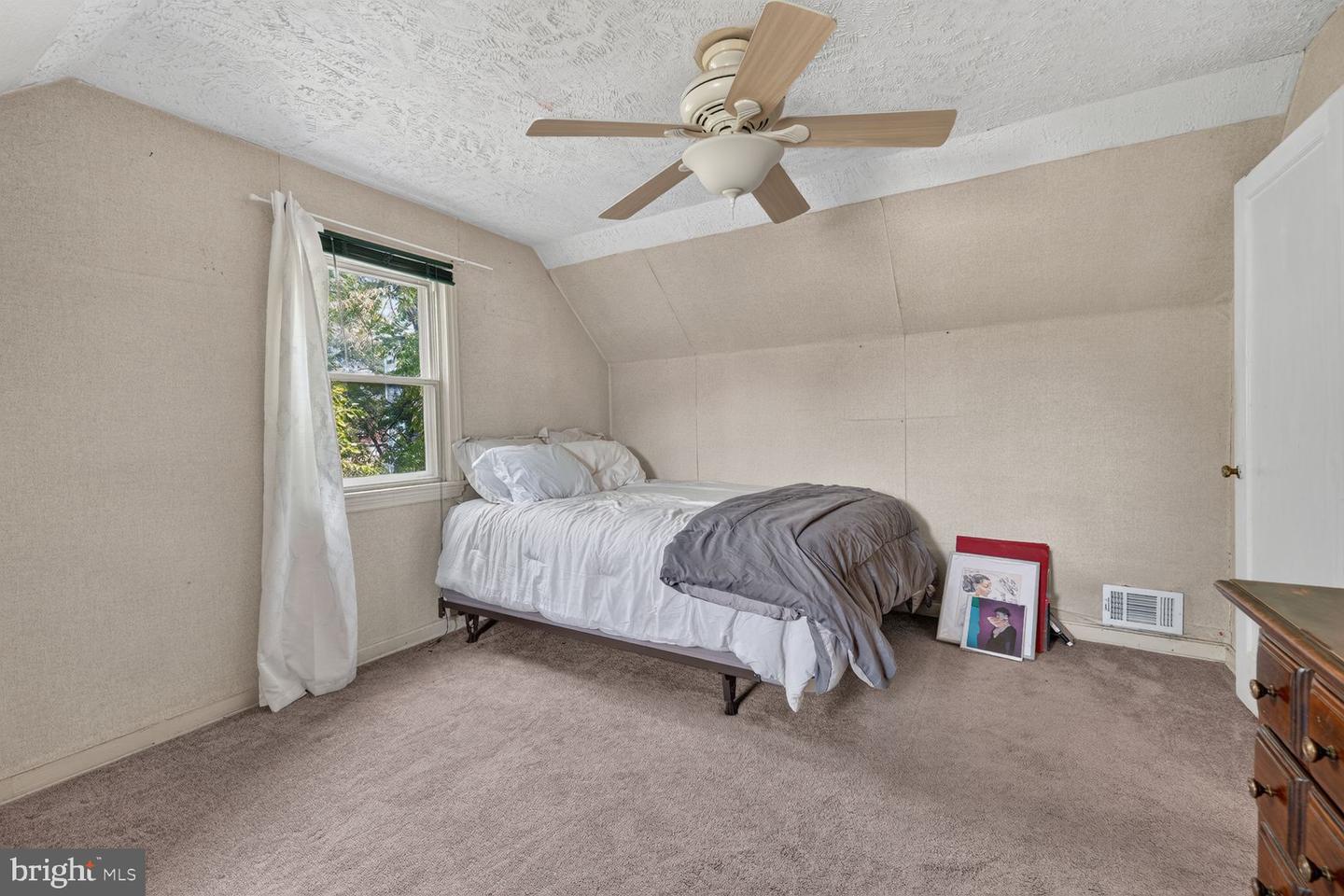 5406 Spring Ln Property Photo 15