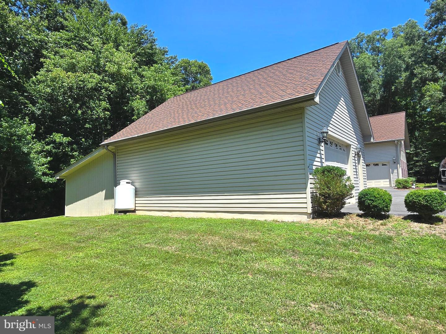 15401 Jamies Way Property Photo 15
