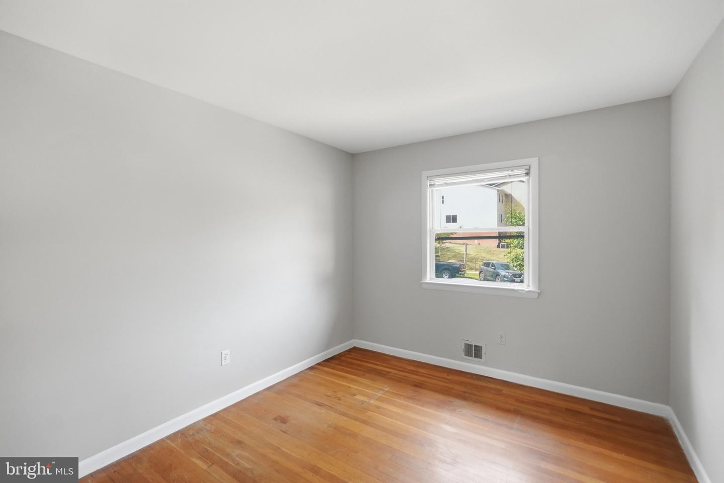 23 Daimler Dr Property Photo 9